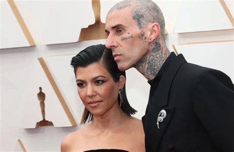 Kourtney Kardashian Y Travis Barker Se Convirtieron En Padres Notigram