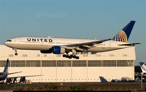 N229UA Boeing 777 222 ER United Airlines Sebsmeister JetPhotos