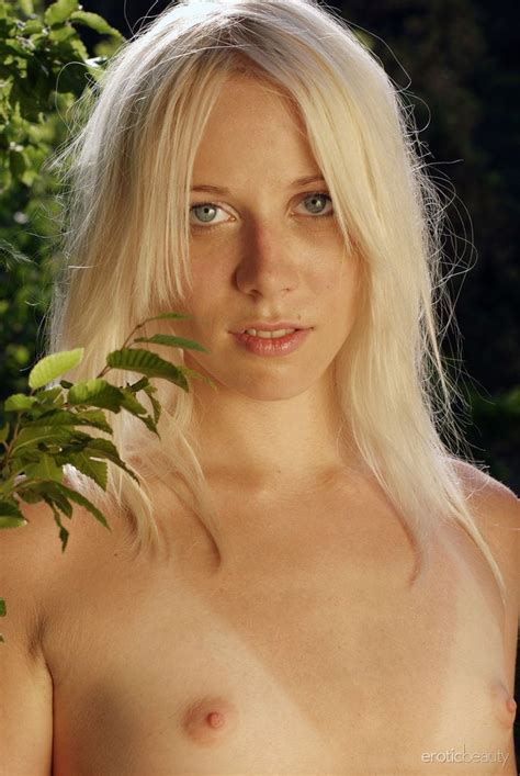 Flirty Teen Sex Scenes Highlighting The Bewitching Tasha White SMUT Pics