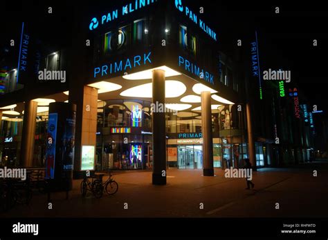 Primark Store Front Fotos Und Bildmaterial In Hoher Auflösung Alamy