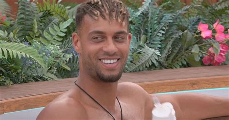 Love Island Fans Think They Spot Sign Ella Will Ditch Ouzy In Awkward