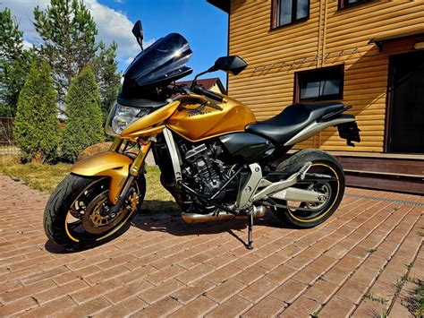 Купить б у Honda CB 600F Hornet инжектор 6 передач в Ярославле золотистый naked bike 2007 года