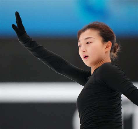 【フィギュア】坂本花織、gpファイナル初vへ公式練習 住吉りをん4t着氷、吉田陽菜も調整 フィギュア写真ニュース 日刊スポーツ