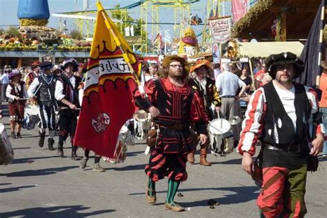 Cannstatter Volksfest: The Stupendous German Beer Festival That Should ...