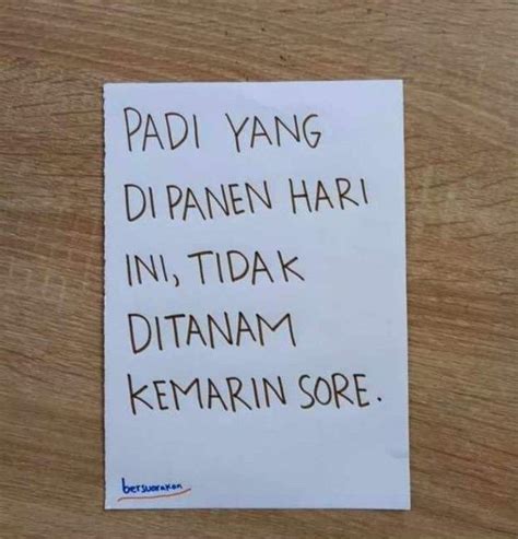 A Piece Of Paper With Words Written On It That Says Padi Yang Dipanen