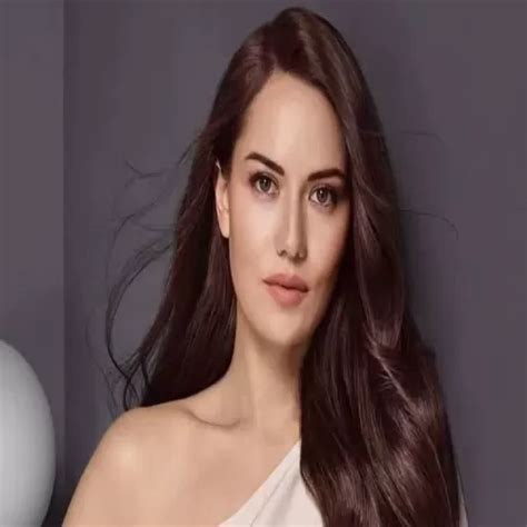 Fahriye Evcen Alparslan B Y K Sel Uklu Ak A Hatun Boyu Ka