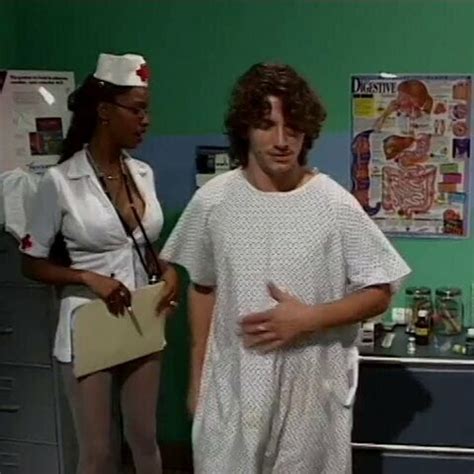 Calda Infermiera Milf D Un Trattamento Sessuale A Un Paziente Arrapato Al Pronto Soccorso