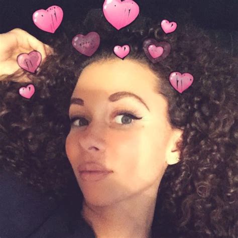 Laura Dore A Professional Model And A Burlesque Performer HOT FEMALE CELEBRITIES