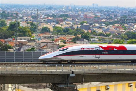 Stasiun Kereta Cepat Whoosh Karawang Resmi Beroperasi Desember