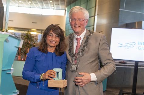 Tilburg Trofee Voor Chantal Vergouw Duurzamer Tilburg