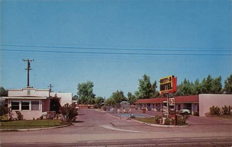 Betty-B-Motel Bakersfield, CA Postcard