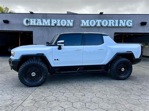 Off Road Custom Gmc Hummer Ev Edition Seems Proper For Mlbs Brandon