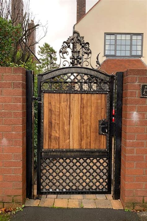 76 Latest Iron Steel Main Gate Designs For Indian Homes