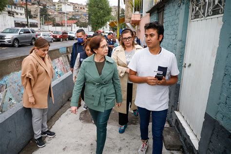 Familias Afectadas Por El Desbordamiento Del Canal Las Granjas En