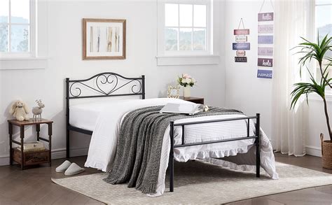 Amazon Vecelo Metal Platform Bed Frame With Headboard Footboard