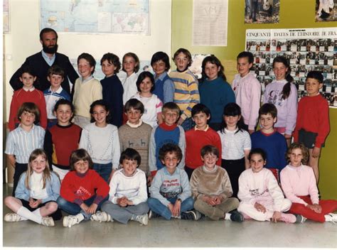 Photo De Classe Primaire CM2 1984 1985 De 1984 ECOLE Copains D Avant