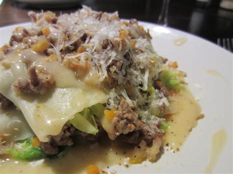 Offene Wirsing Lasagne Mit Ger Steten Waln Ssen Und Riesling Bechamel