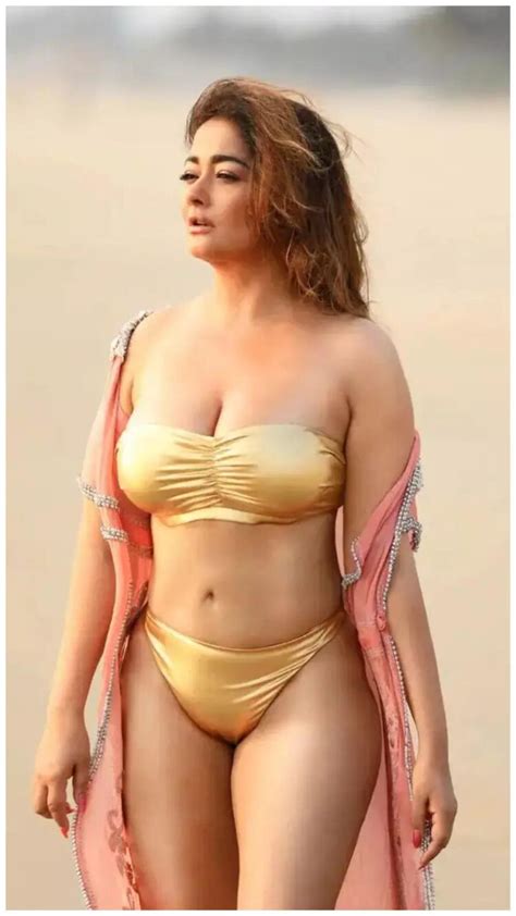 Hot Amala Paul Bikini Pics