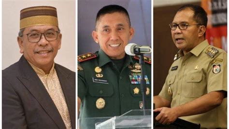 Baliho Danny Pomanto Ias Panglima Ta Terpajang Di Palopo Calon