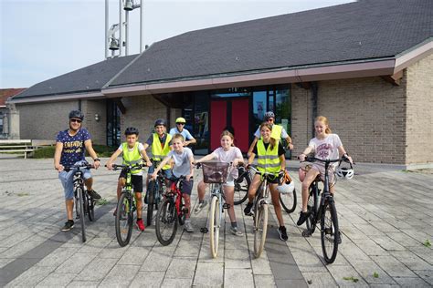 Nieuwe Leerlingen Sui Testen Veilige Fietsroute Naar School Voor Het