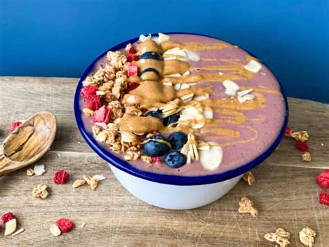 The Best Peanut Butter Acai Bowl Yummies Acai Peanut Butter Smoothie