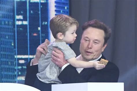 "Малыш переселит человечество на Марс". Появление Илона Маска на ...