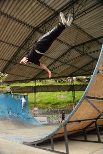 Parkour Colombiano Se Unió En Manizales