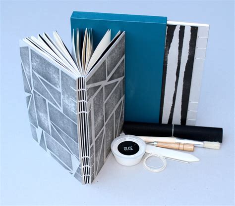 COPTIC BINDING & SLIPCASE //AUGUST WORKSHOP// – WE MAKE BOOKS!