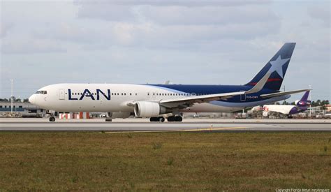 Lan Airlines Boeing Er Cc Cwy Photo Netairspace