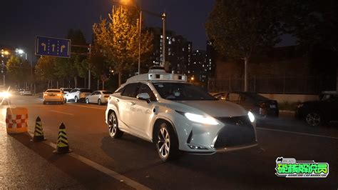 硬核解说员 “晚高峰夜间”体验小马智行robotaxi 8个场景较好打车考验耐心搜狐汽车搜狐网