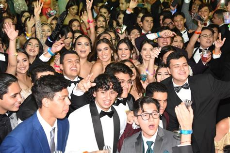 Prom Seniors 2022 Delcampo School Página 105 De 121 Cromos