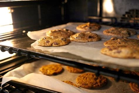 This Is the Best Oven Rack Position for Baking Cookies | Taste of Home