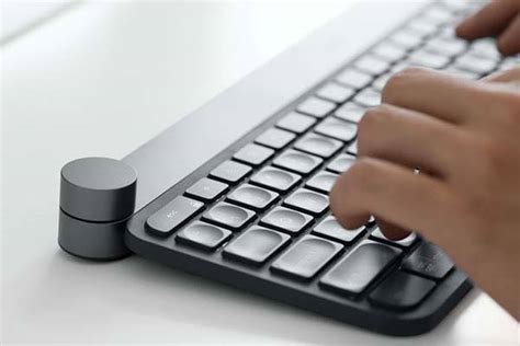 Logitech Craft Wireless Keyboard Boasts A Touch Sensitive Input Dial