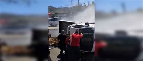 VIDEO Reportan Aparatoso Accidente En Avenida Peralta San Salvador