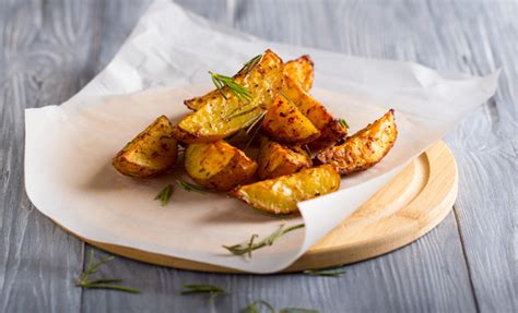 Cómo conservar patatas crudas cocidas o fritas sin que se pongan malas