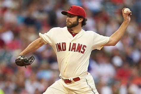 Estrella del béisbol gay se casa con su pareja en una lujosa boda en Nueva Orleans Plaza Diversa