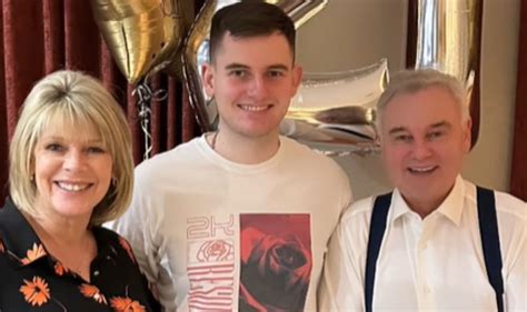 Daily Express On Twitter Eamonn Holmes And Ruth Langsford Share Rare