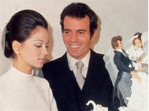 Il Primo Matrimonio Julio Iglesias Compie 80 Anni Portiere Mancato