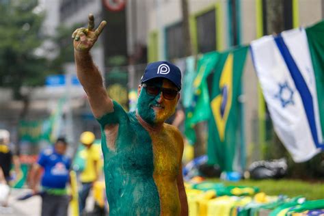 Jair Bolsonaro Pone A Prueba Su Popularidad En Marcha Contra