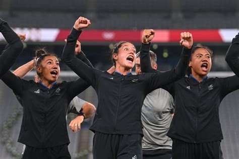 Watch the New Zealand Women's Rugby Team's Olympic Haka | POPSUGAR Fitness UK