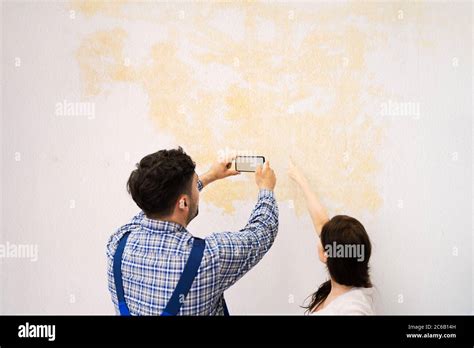 Water stain ceiling hi-res stock photography and images - Alamy