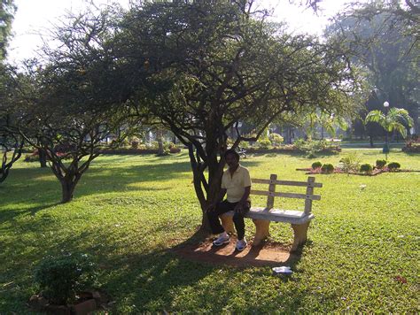 Viharamahadevi Park (විහාරමහාදේවී උද්‍යානය) | Park, Sri lanka, Western ...