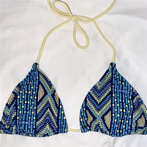 American Eagle Bikini Swimsuit Top Women S Fashion Swimwear Bikinis Swimsuits On Carousell