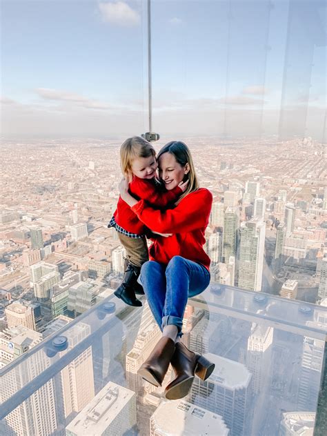 Meeting Santa on the Willis Tower Skydeck