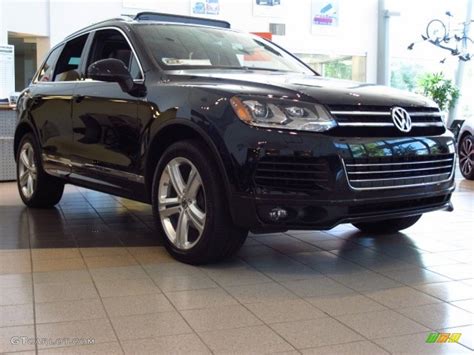 Black Volkswagen Touareg V R Line Motion Photo