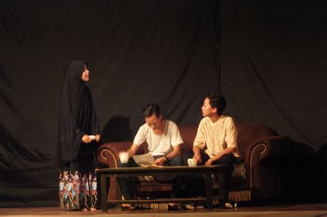 17 Contoh Teater Modern Barat