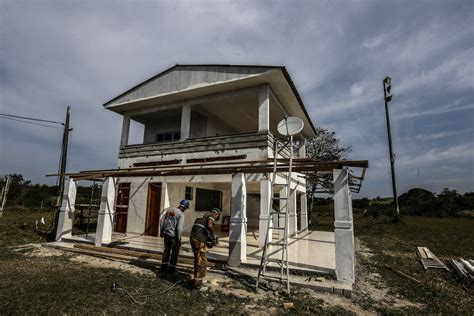 Ap S Uma D Cada Quilombo Preto Forro Em Cabo Frio Ter Casas