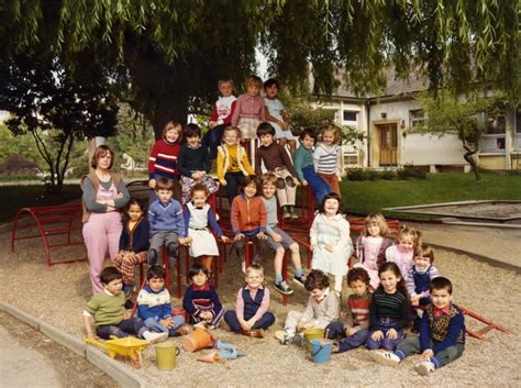 Photo de classe Maternelle Grande section de 1980 Ecole Maréchal