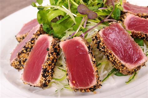 Seared Pacific Big Eye Tuna Salad Closeup Santa Monica Seafood