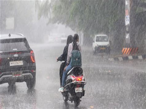 South Bengal Weather Update সন্ধের মধ্যেই চার জেলায় ঝেঁপে বৃষ্টি